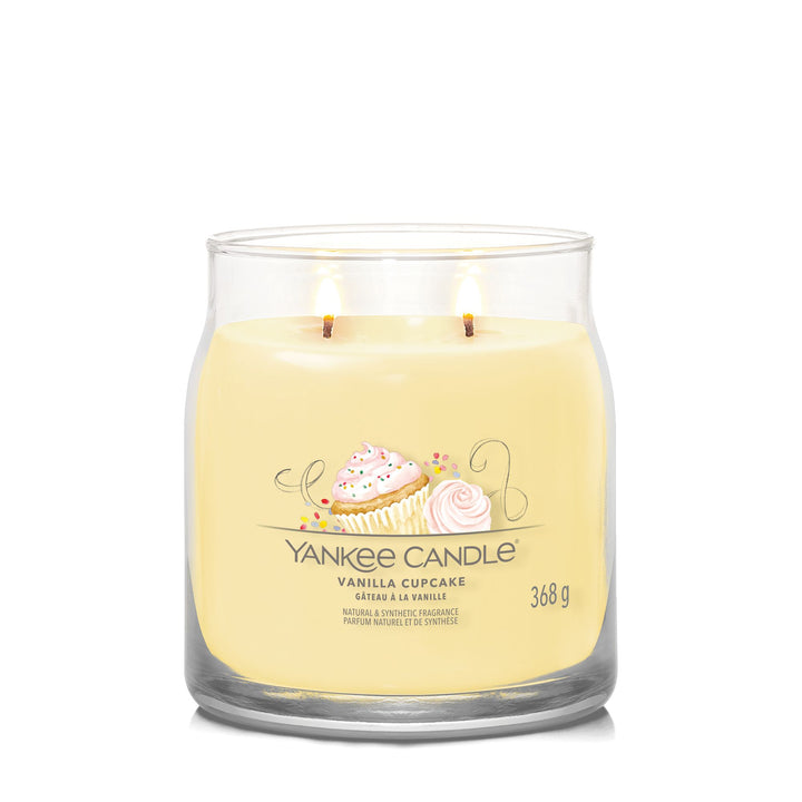 Vanilla Cupcake Signature Medium Jar Yankee Candle