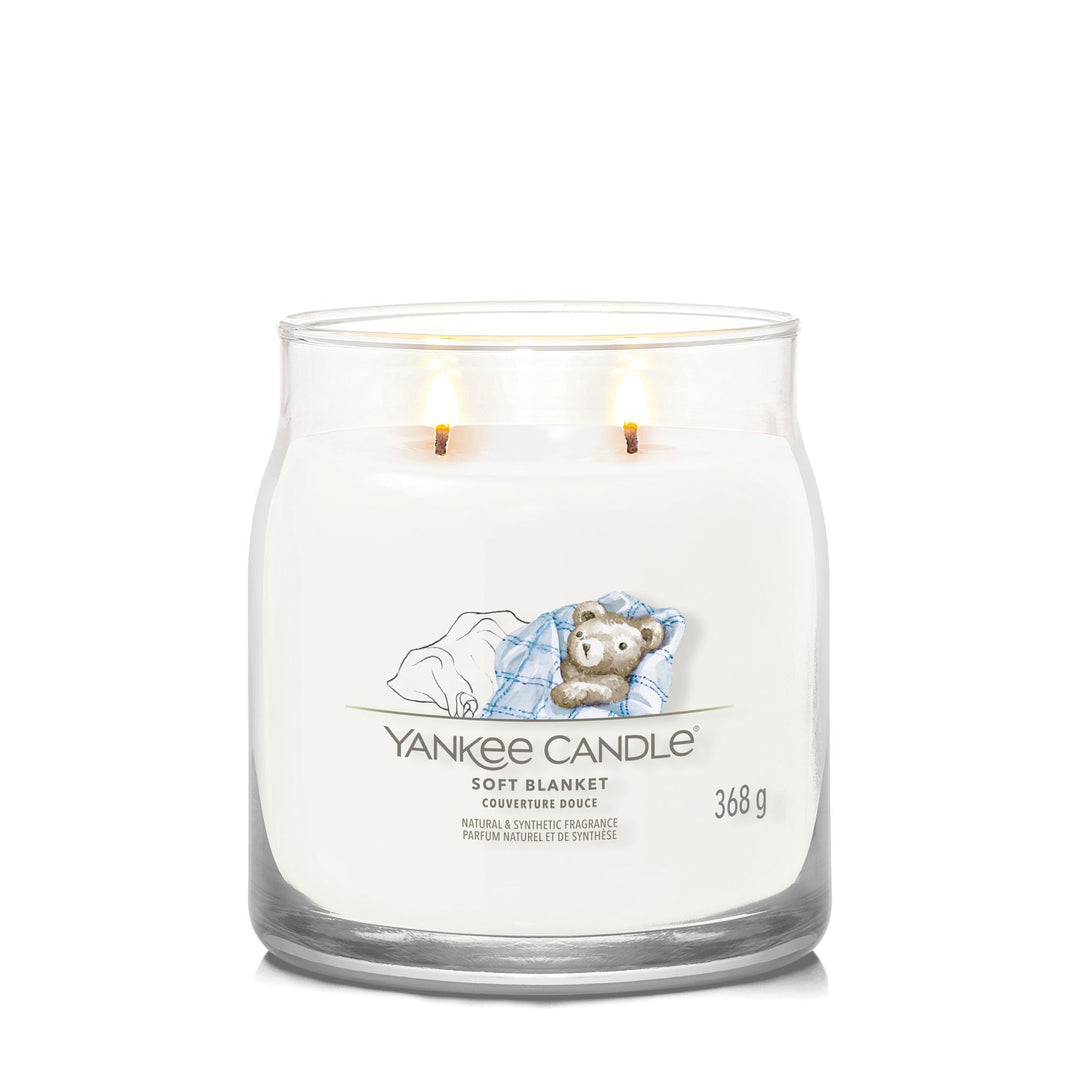 Soft Blanket Signature Medium Jar Yankee Candle