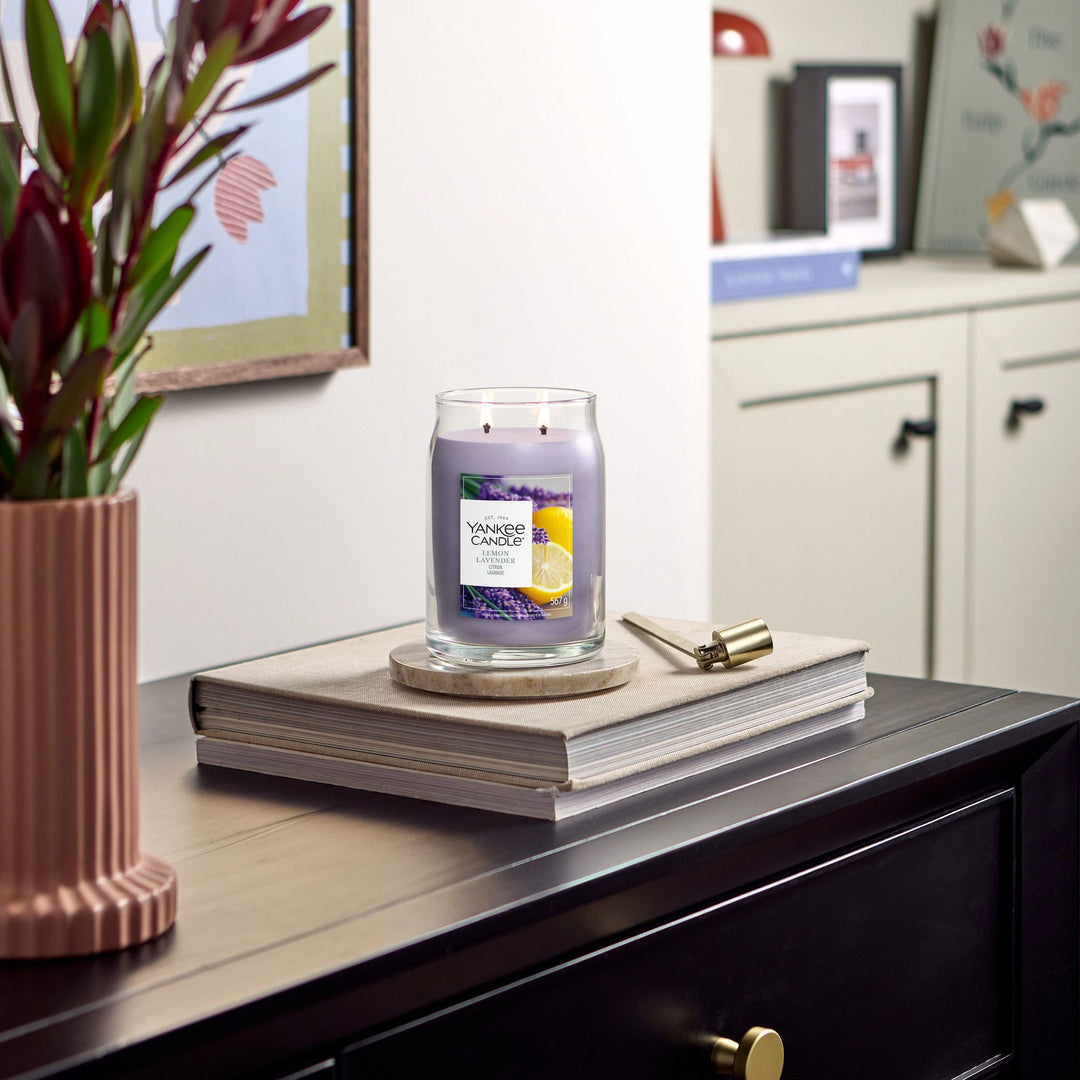 Lemon Lavender Signature Large Jar by Yankee Candle