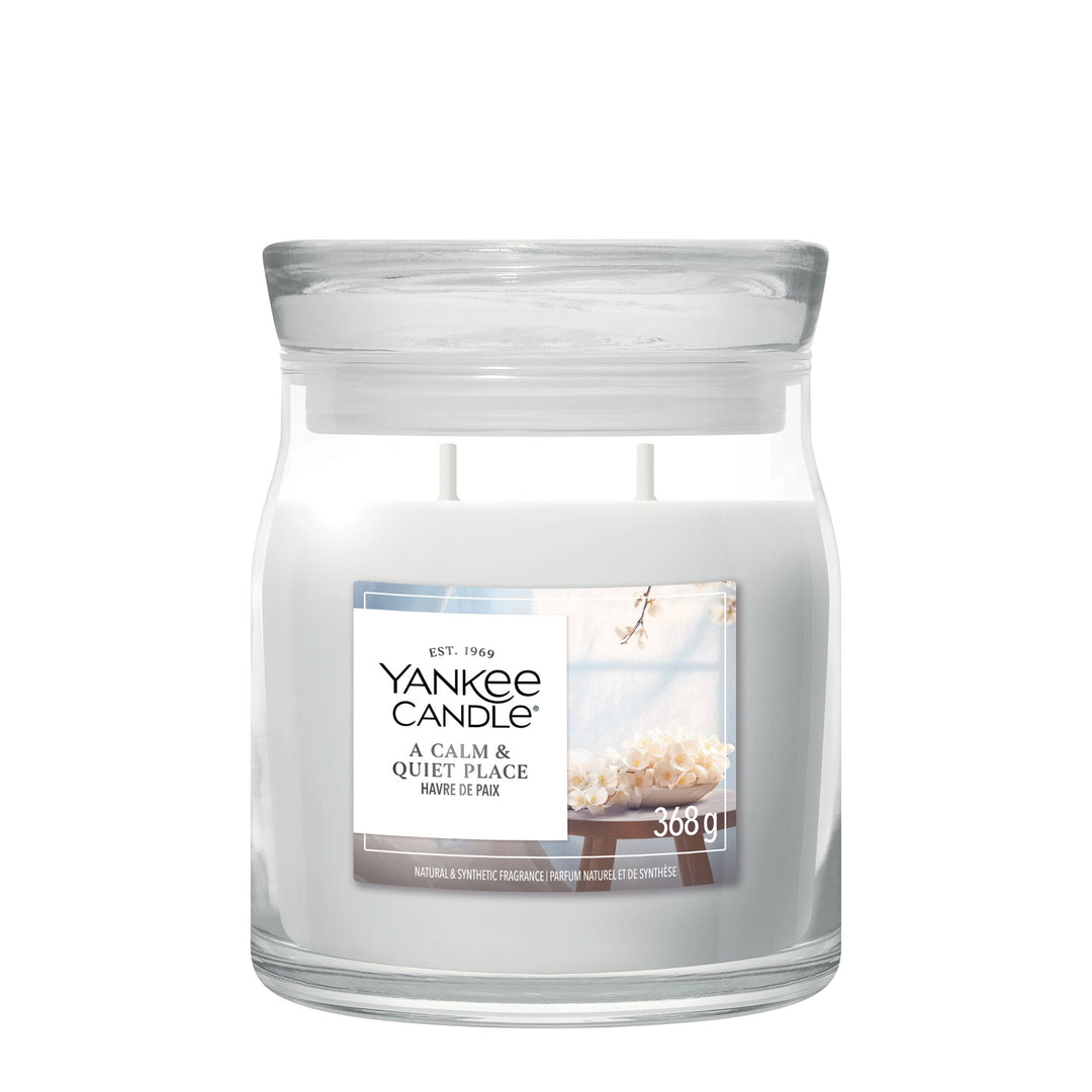 A Calm And Quiet Place Signature Medium Jar by Yankee Candle