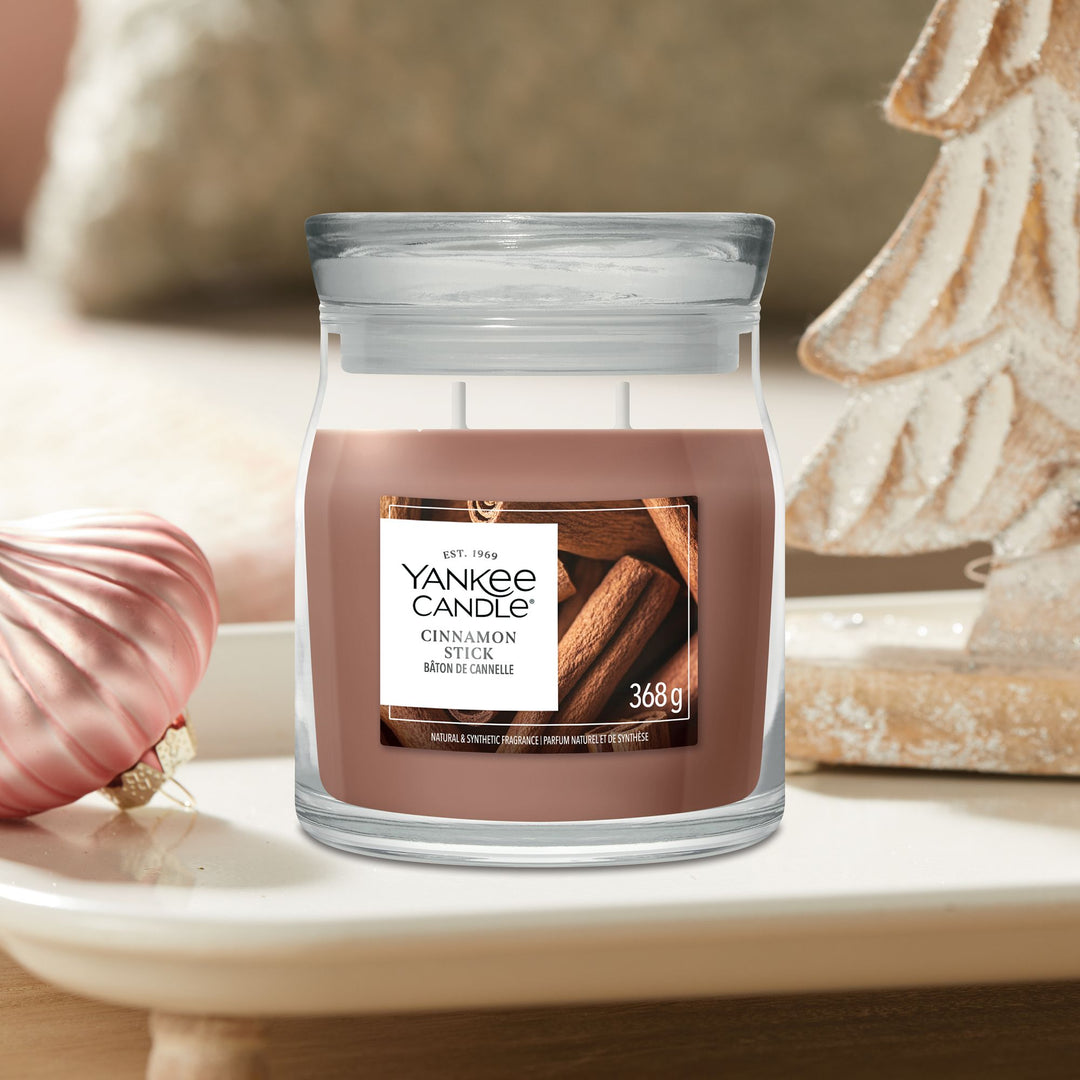 Cinnamon Stick Signature Medium Jar by Yankee Candle