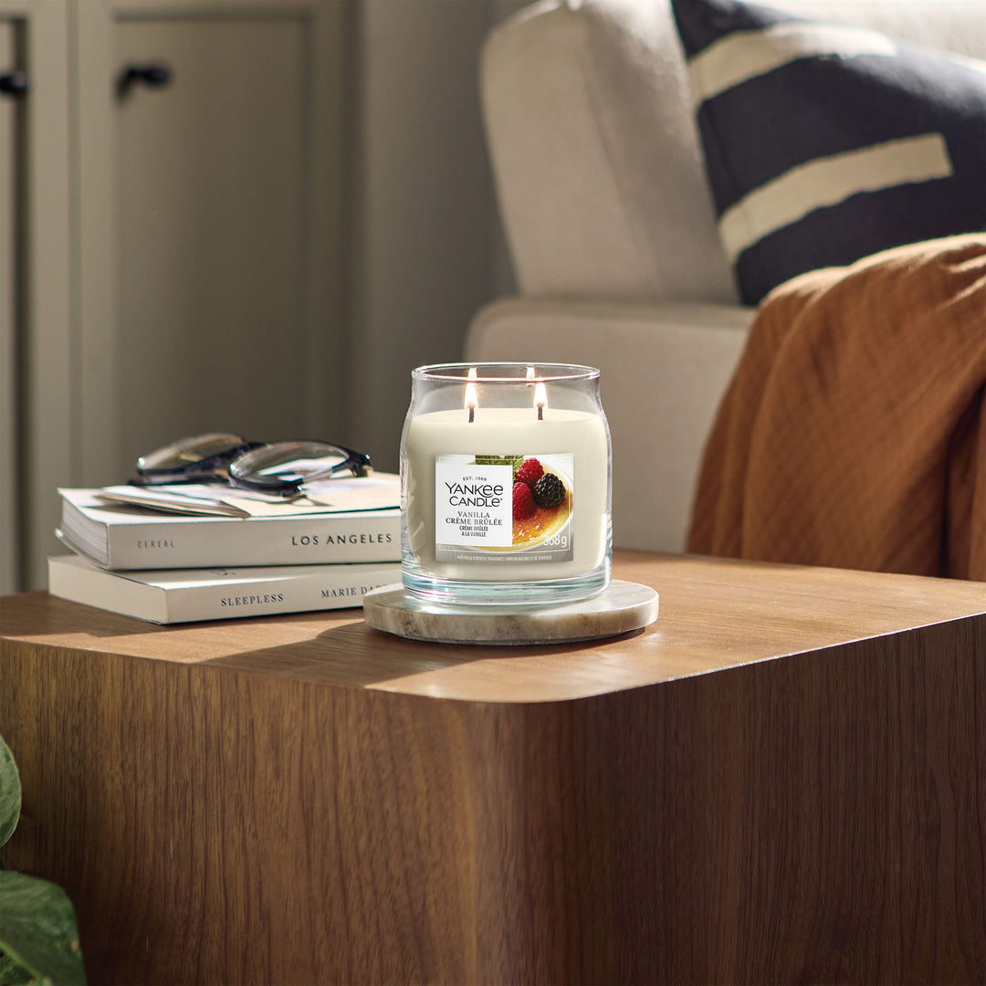 Vanilla Crème Brulee Signature Medium Jar by Yankee Candle