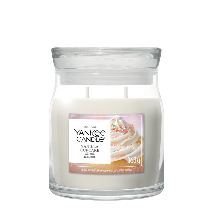 Vanilla Cupcake Signature Medium Jar by Yankee Candle