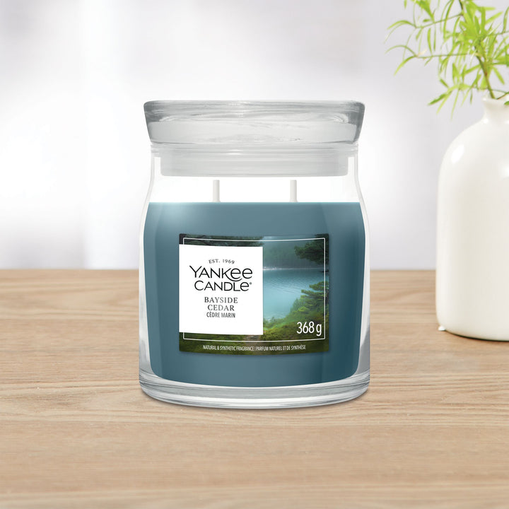 Bayside Cedar Signature Medium Jar by Yankee Candle
