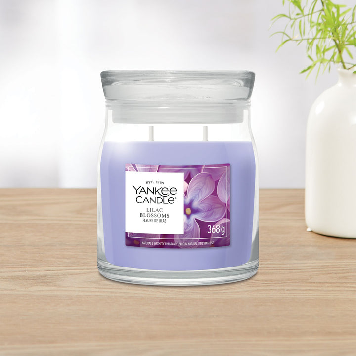 Lilac Blossoms Signature Medium Jar by Yankee Candle
