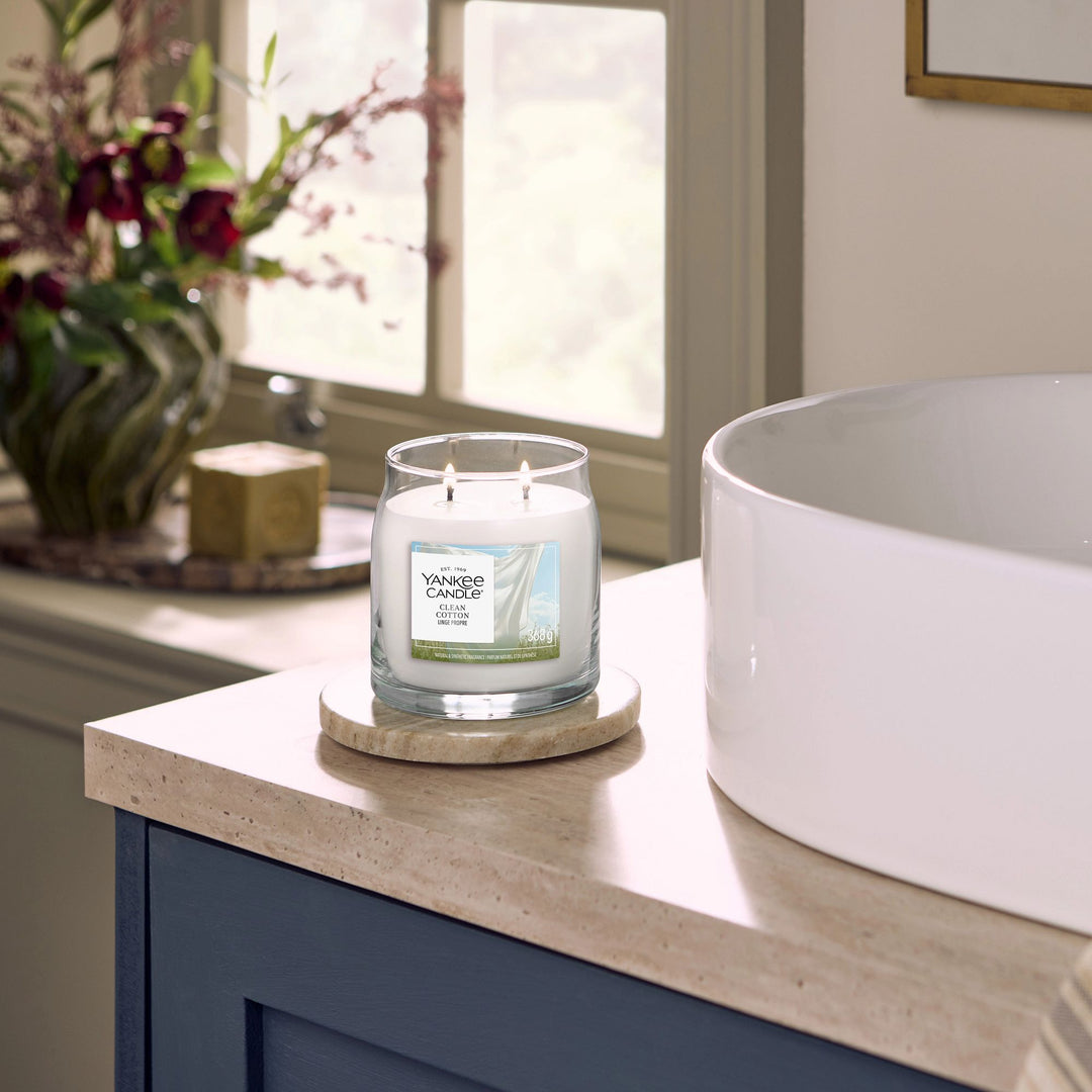 Clean Cotton Signature Medium Jar by Yankee Candle