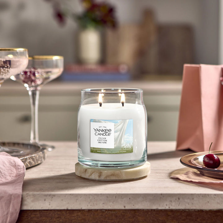 Clean Cotton Signature Medium Jar by Yankee Candle