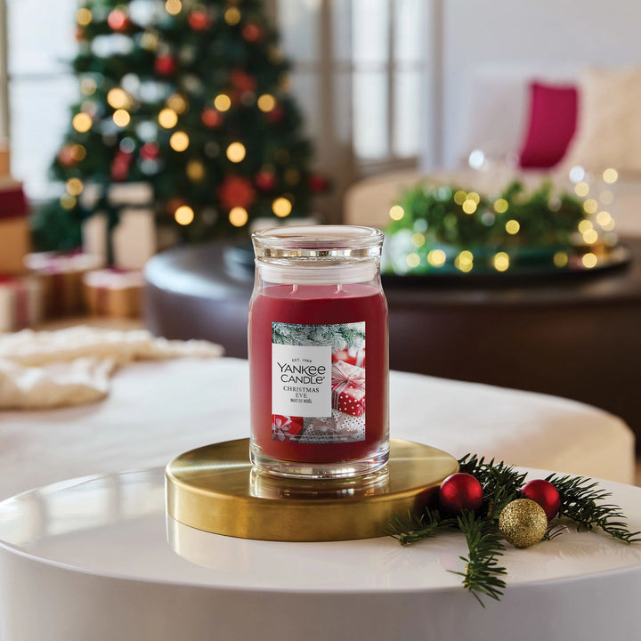 Christmas Eve Signature Large Jar by Yankee Candle