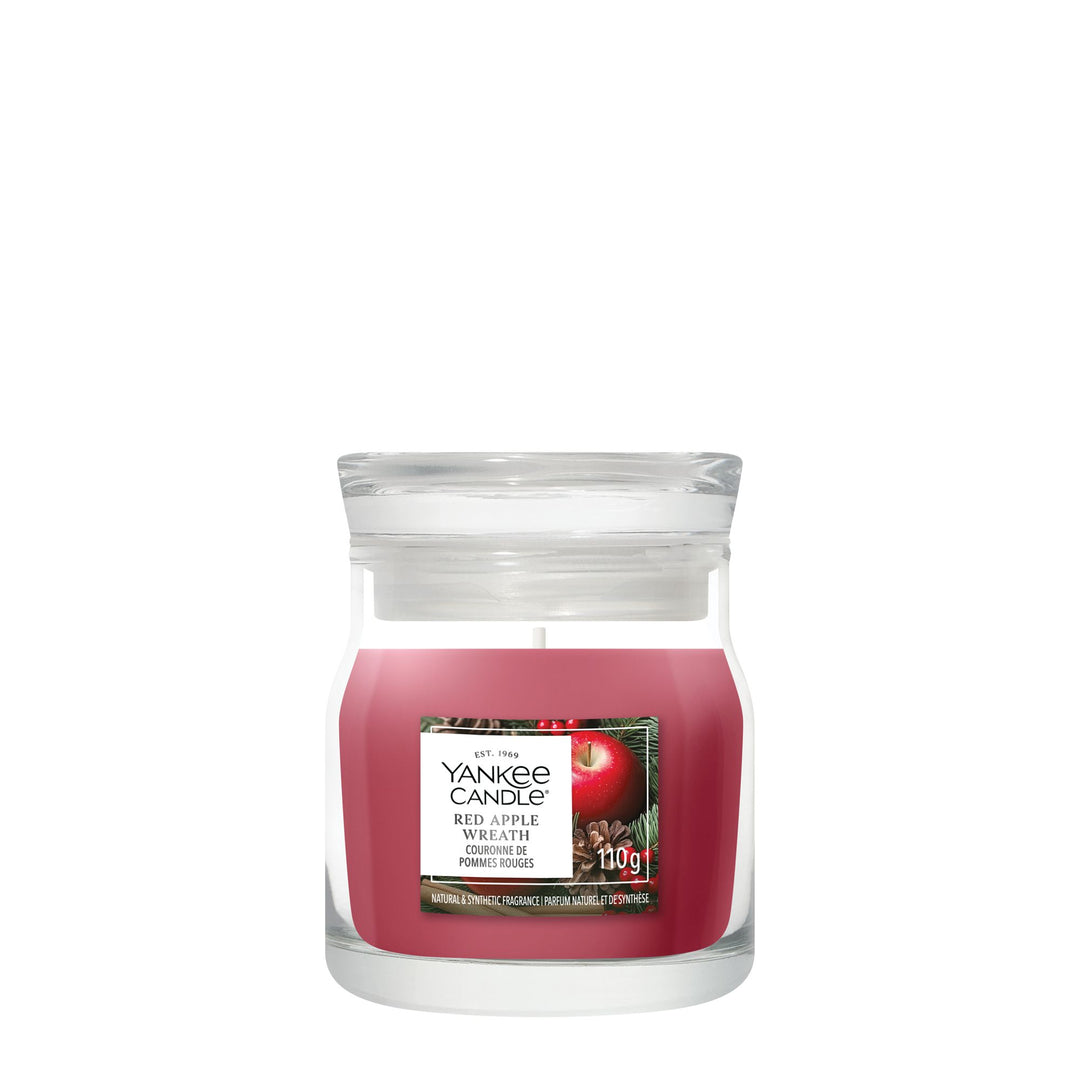 Red Apple Wreath Signature Small Jar by Yankee Candle