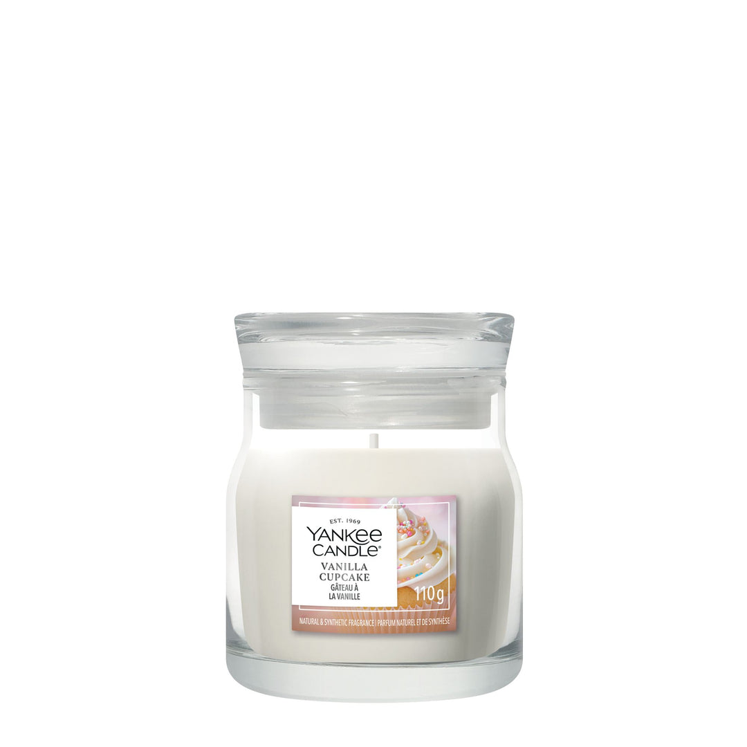 Vanilla Cupcake Signature Small Jar by Yankee Candle
