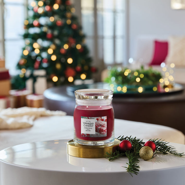 Christmas Eve Signature Small Jar by Yankee Candle