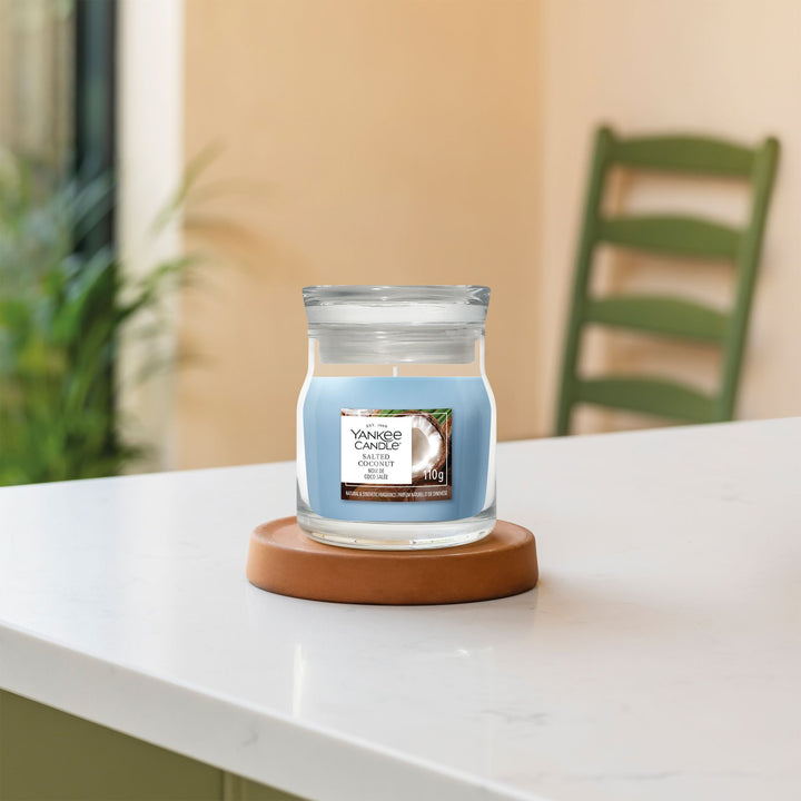 Azure Sky Signature Small Jar by Yankee Candle