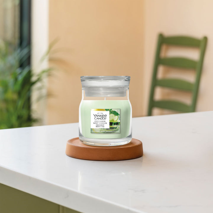 Cucumber Mint Cooler Signature Small Jar by Yankee Candle