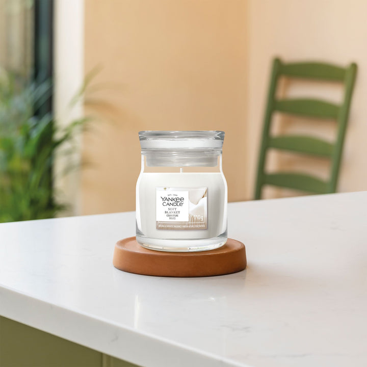 Soft Blanket Signature Small Jar by Yankee Candle