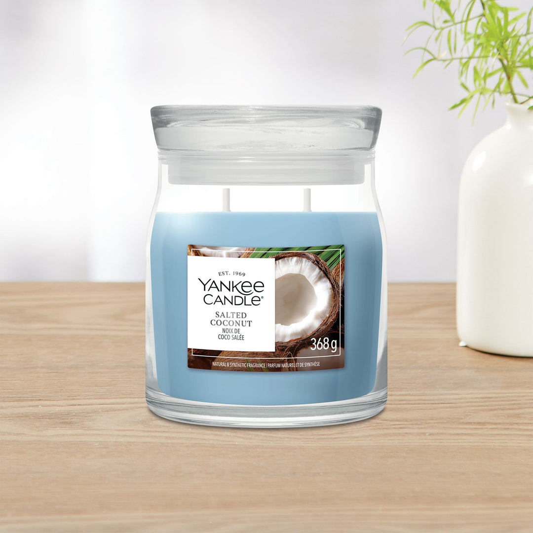Azure Sky Signature Medium Jar by Yankee Candle