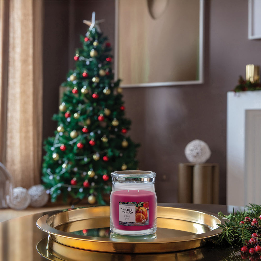 Jingle Mingle Signature Medium Jar by Yankee Candle