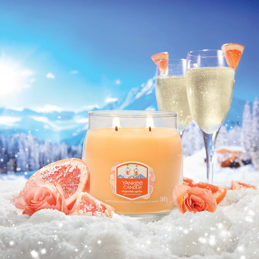 Slopeside Spritz Signature Medium Jar by Yankee Candle