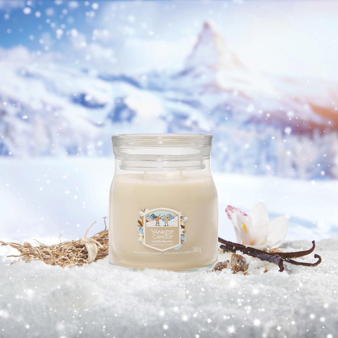 Vanilla Flurries Signature Medium Jar by Yankee Candle