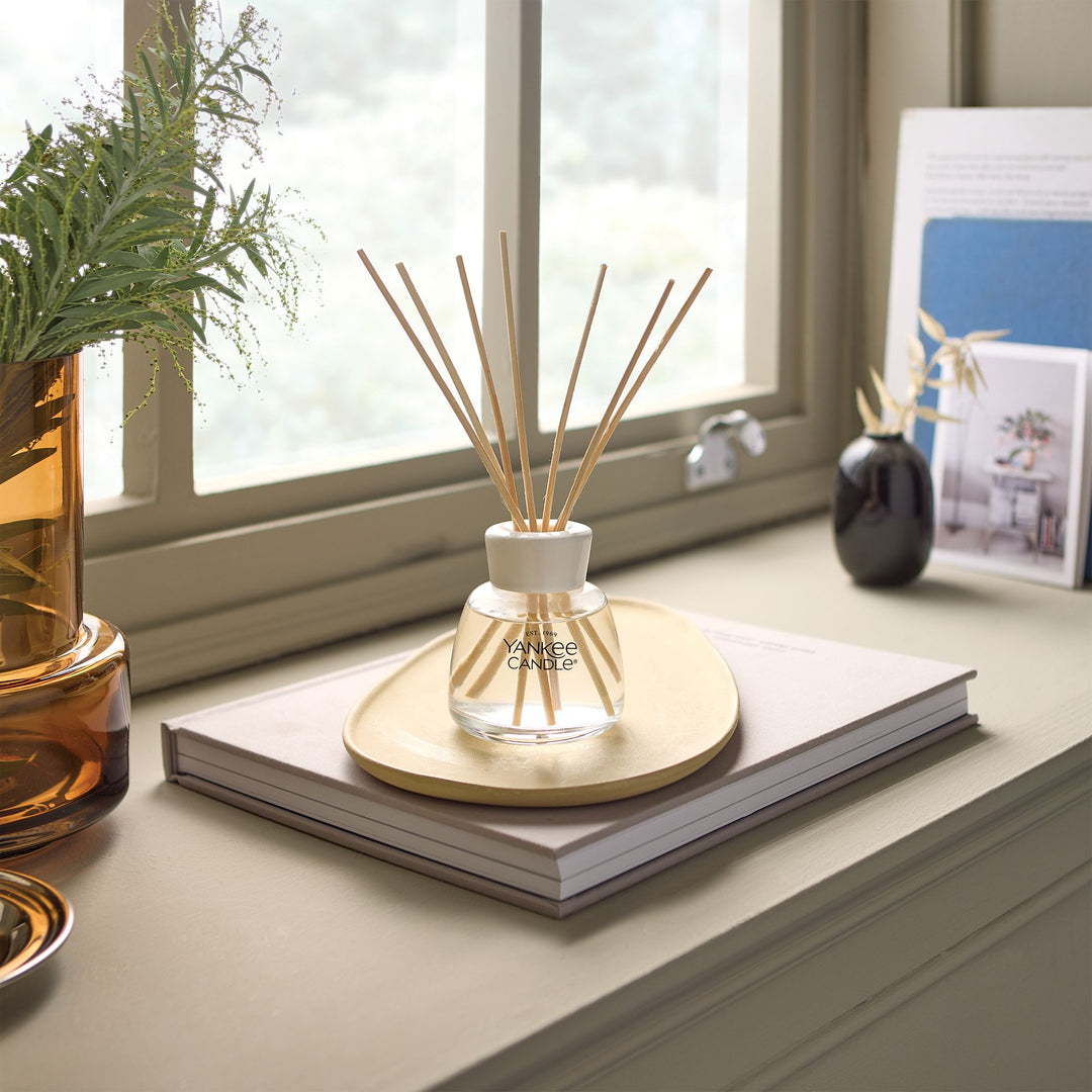 Bayside Cedar Reed Diffuser 100ml by Yankee Candle
