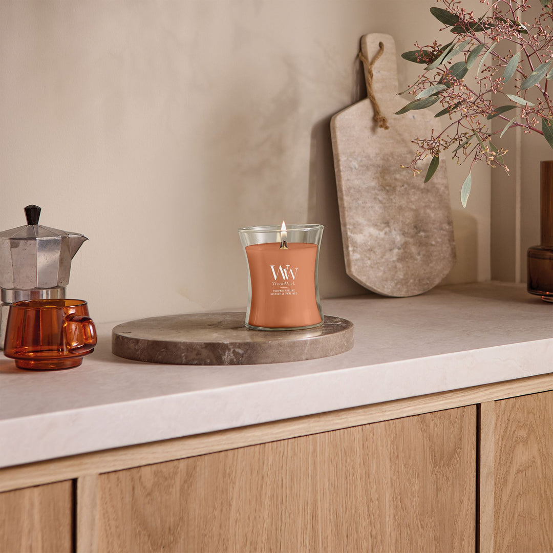 Pumpkin Praline Medium Hourglass by WoodWick