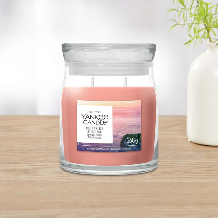 Cliffside Sunrise Signature Medium Jar by Yankee Candle