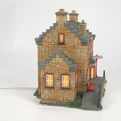 Hogsmeade Station Illuminated Model Building - Harry Potter Village by D56