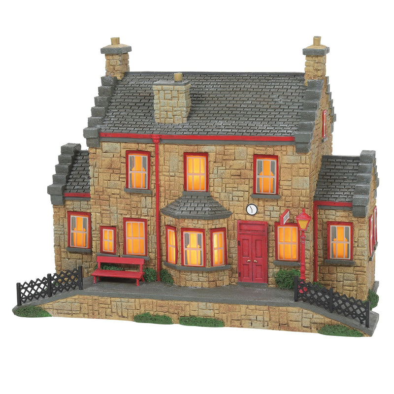 Hogsmeade Station Illuminated Model Building - Harry Potter Village by D56