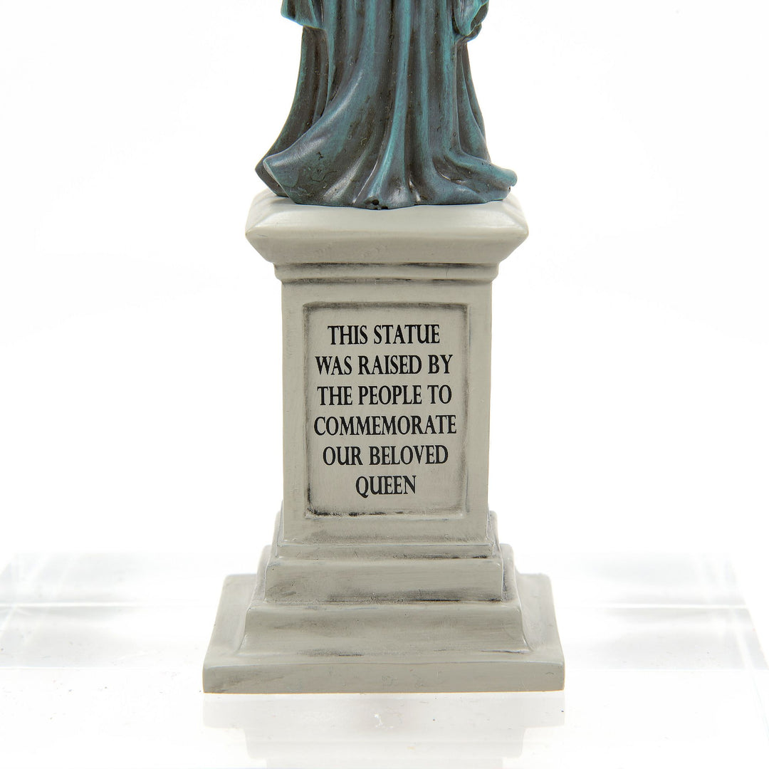 A Monument for Her Majesty - Dickens Village