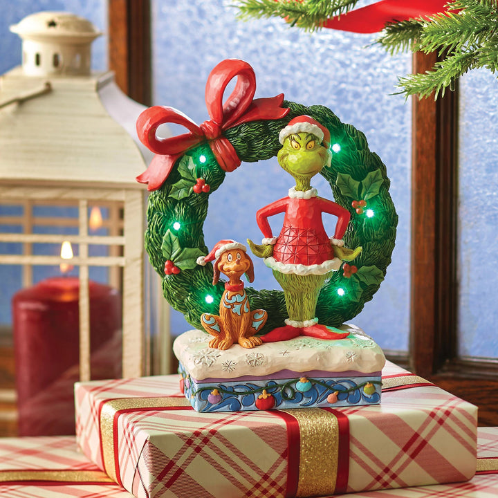 Grinch & Max Light-Up Wreath - The Grinch by Jim Shore