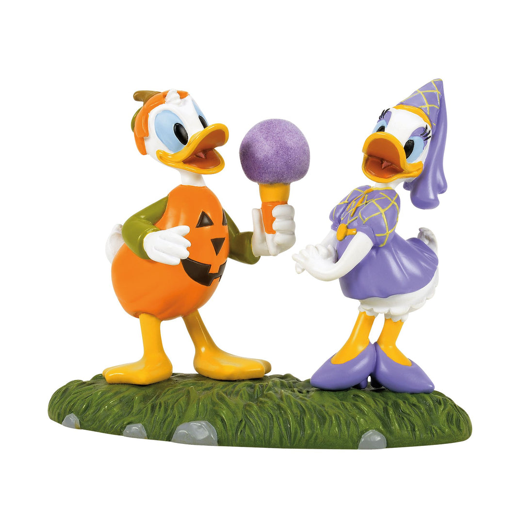 Sweet for a Sweet M'Lady (Donald & Daisy Figurine) Disney Village by D56