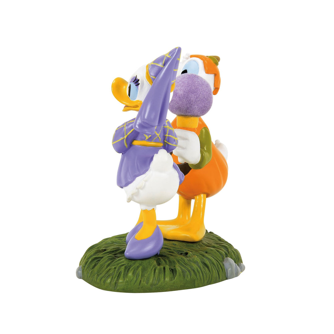 Sweet for a Sweet M'Lady (Donald & Daisy Figurine) Disney Village by D56