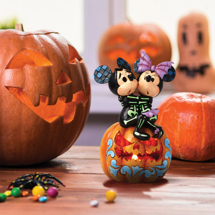 Spine-tingling Sweethearts (Mickey & Minnie LED Pumpkin) - Disney Traditions byJim Shore