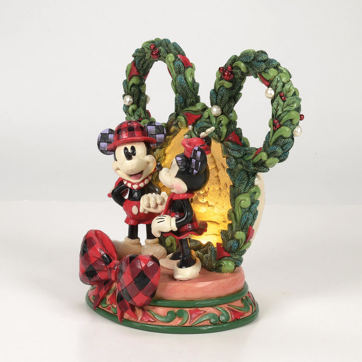 Magical Winter Moments (Mickey & Minnie Diorama)