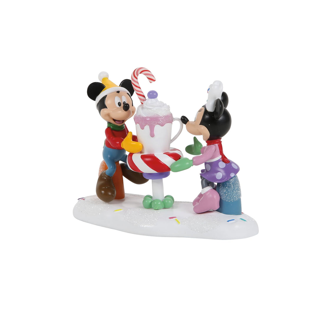 A Cocoa With A Cutie! (Mickey & Minnie Figurine) - Disney Village by D56