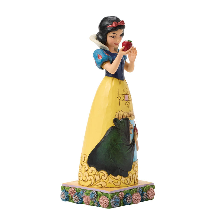 A Poisoned Promise (Snow White Dress Scene Figurine)