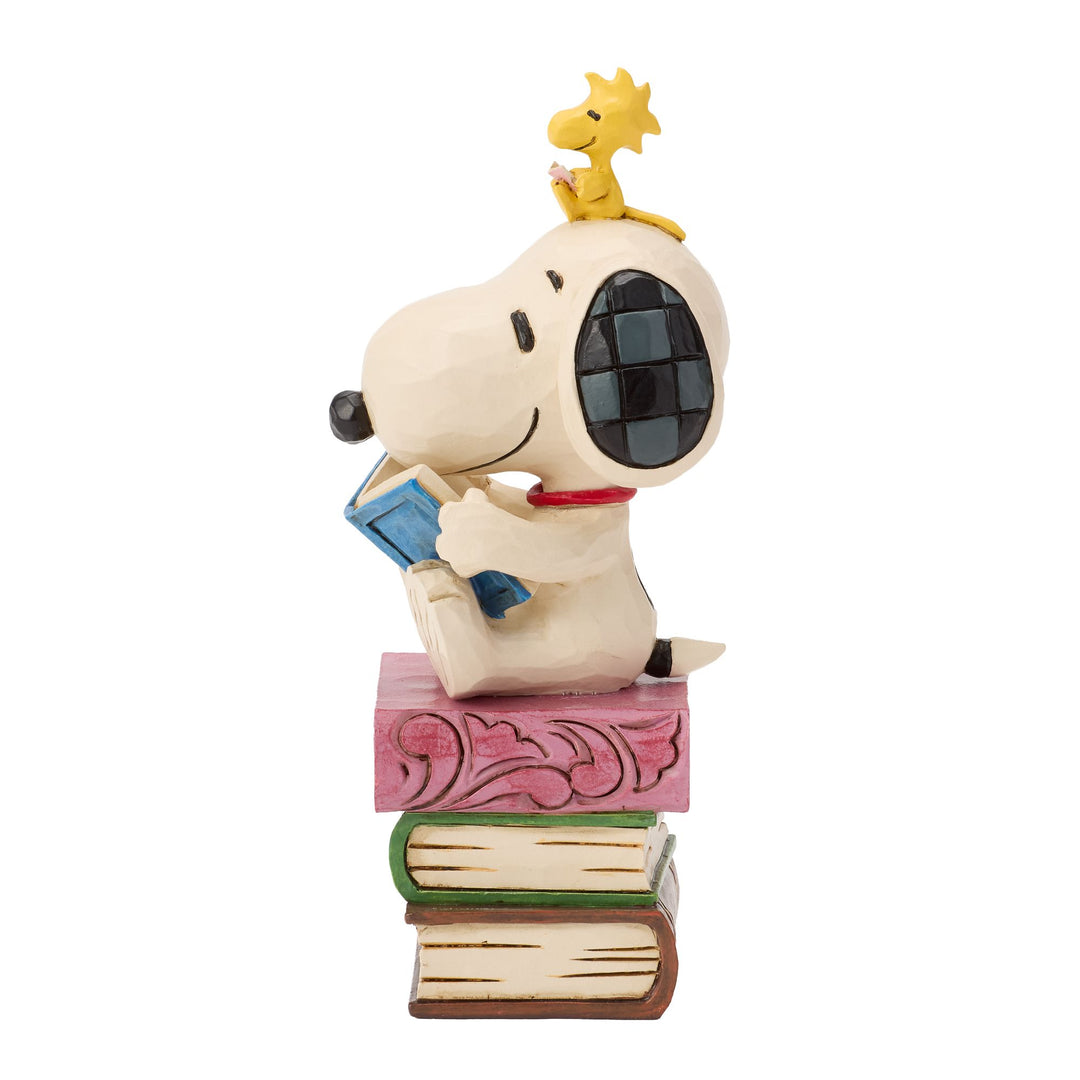 Snoopy Stacked Books Figurine - "My Week is Fully Booked|"